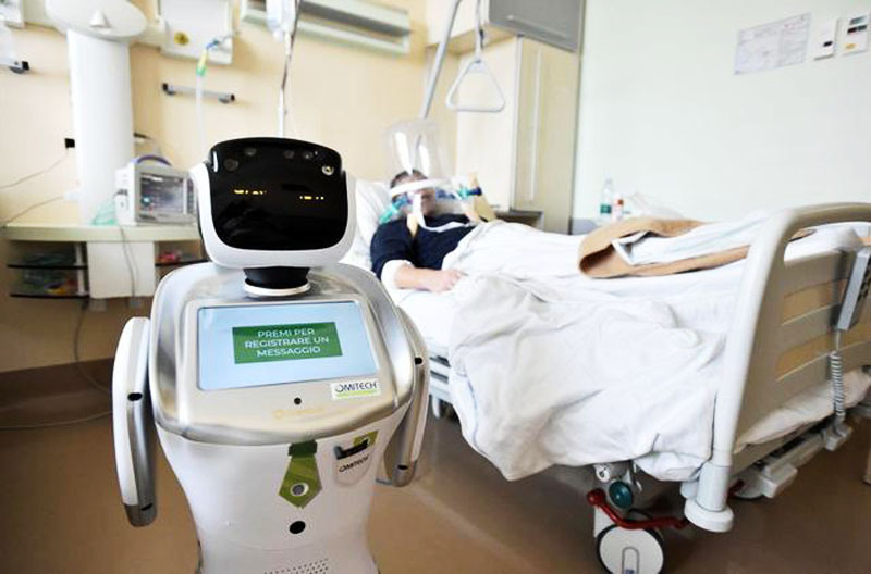 Nursing Robots With Panel PC Applies To Smart Elderly Care Industry